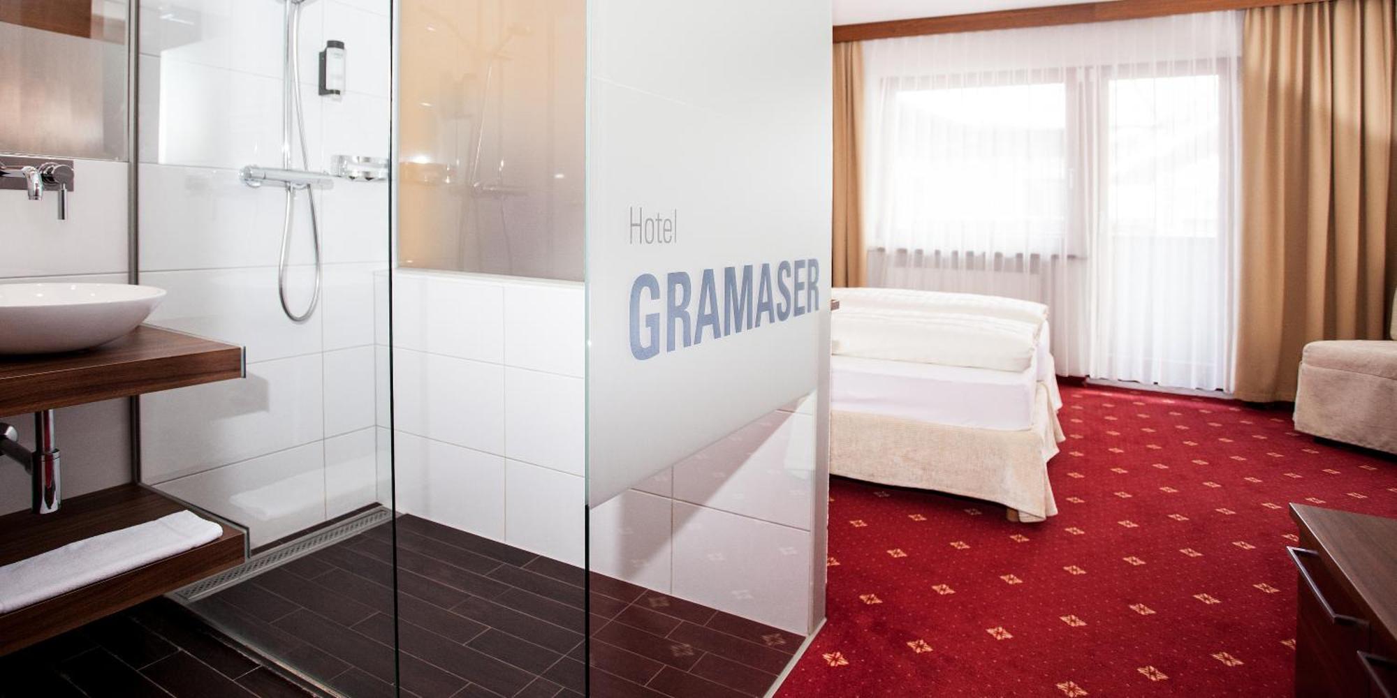 Hotel Gramaser Ischgl Ngoại thất bức ảnh